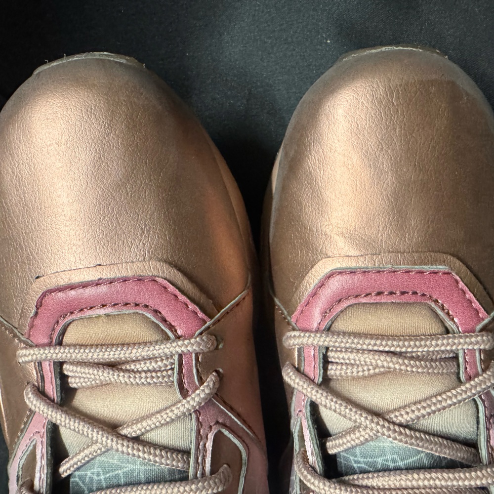 Puma Rose Gold Shoes Sneakers 7.5 - Picture 7 of 9